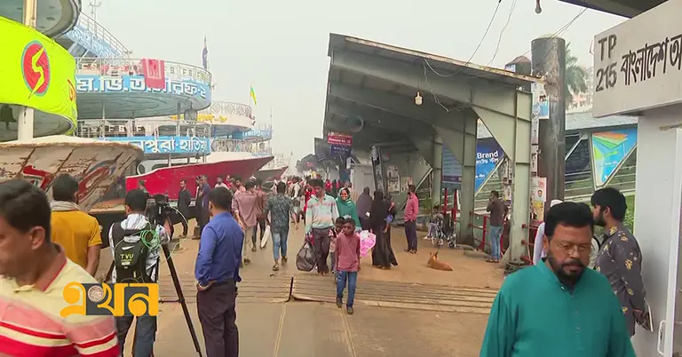 ঢাকায় ফিরতে শুরু করেছে মানুষ